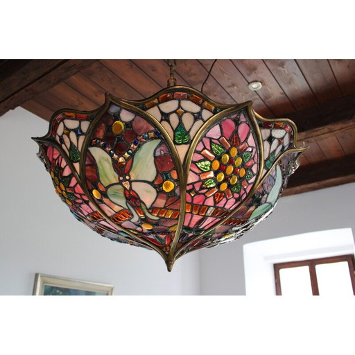 Stained glass chandelier in the mood of Tiffany