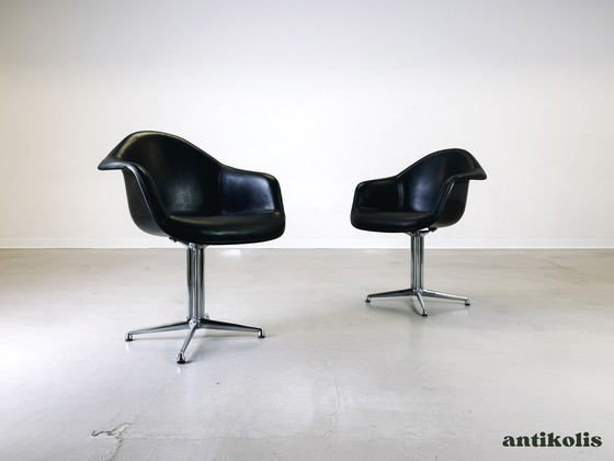 Image 1 of 8x La Fonda Mid - Century Chairs Herman Miller Charles & Ray Eames Fiberglass