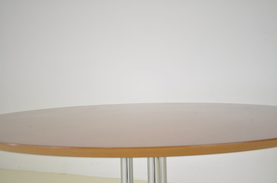 Image 1 of Leolux dining table