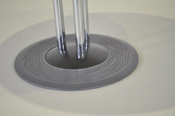 Image 1 of Leolux dining table