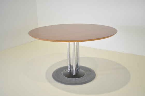 Image 1 of Leolux dining table