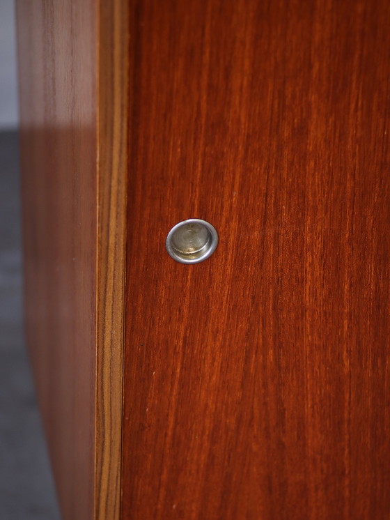 Image 1 of Mobiletto danese vintage in teak con ante scorrevoli