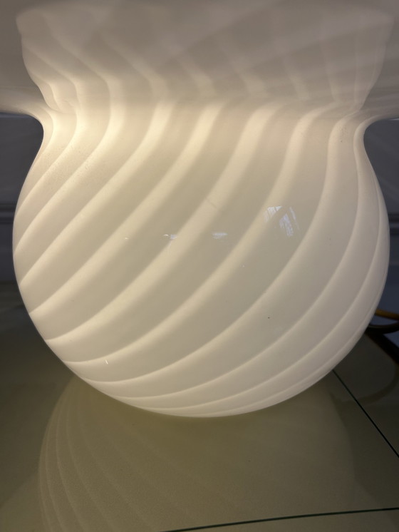 Image 1 of Lampada da tavolo a forma di fungo a spirale in Murano