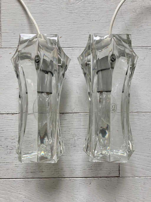 2x Glass pendant light