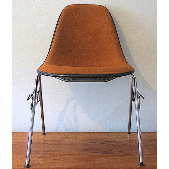 Image 1 of Vintage fiberglass and hopsack chairs by Charles and Ray Eames for Herman Miller, 1970