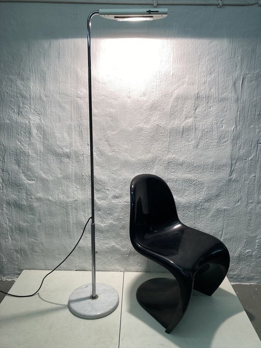 Italian Mezzaluna floor lamp design Bruno Gecchelin For Skipper 70s