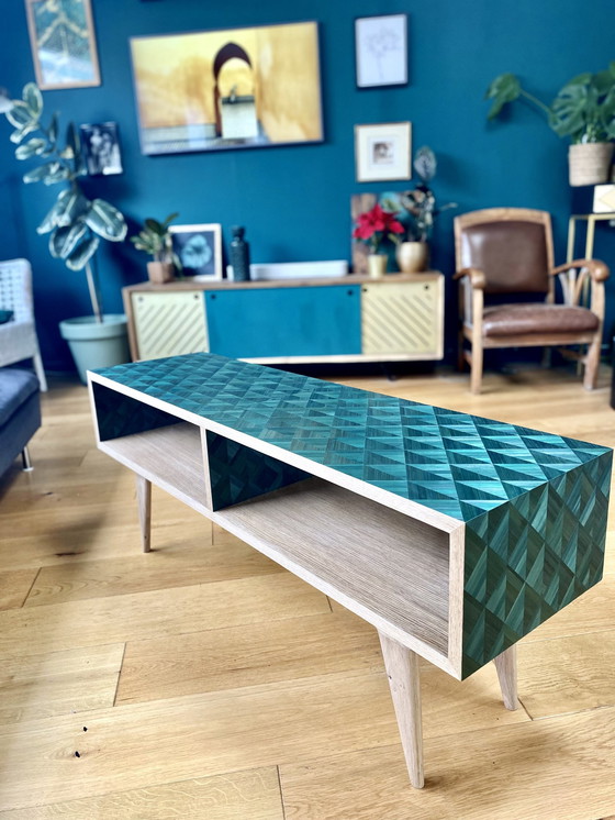 Image 1 of Mesa de centro de marquetería de roble