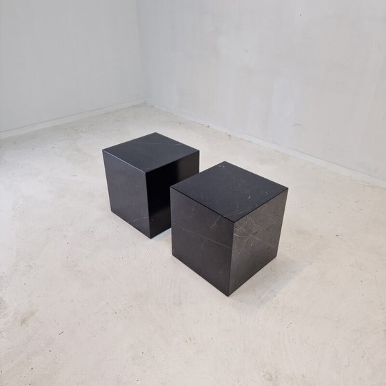 Image 1 of Vintage side table in black marble, Italy 1980s