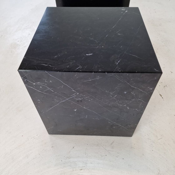 Image 1 of Vintage side table in black marble, Italy 1980s
