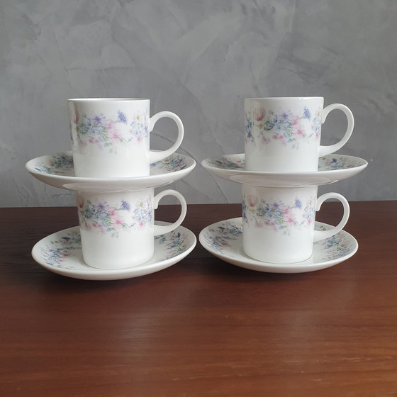 Image 1 of Vajilla Angela de porcelana Wedgewood de 17 piezas