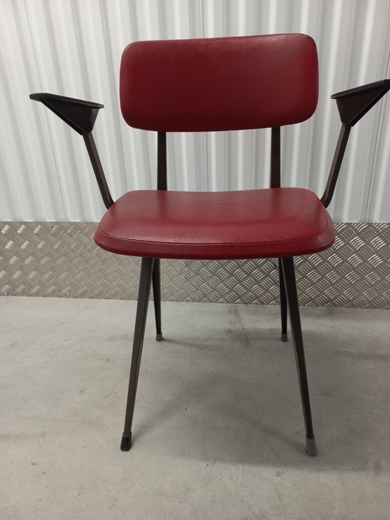 Image 1 of Ahrend 'Revolt' Friso Kramer chair