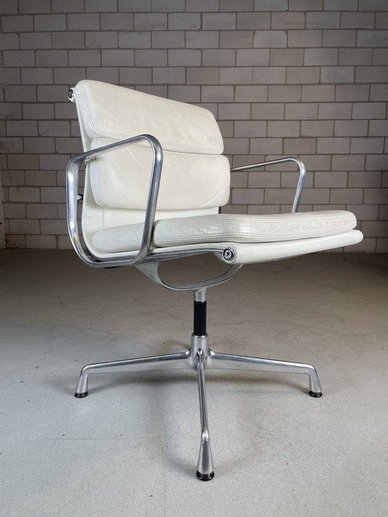 Image 1 of Vitra Eames Ea208 Softpad Meeting Chair