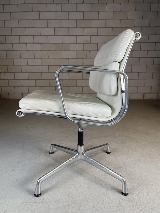 Image 1 of Vitra Eames Ea208 Softpad Meeting Chair