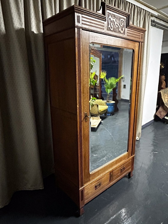 Image 1 of Closet Art Nouveau with clothes rail mirror door