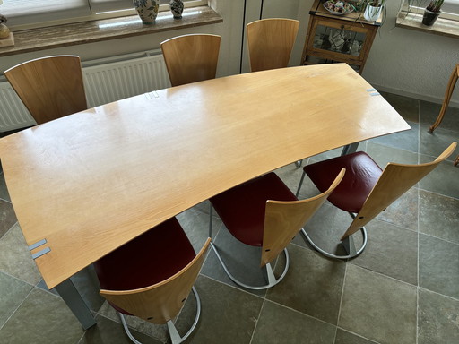 Harvink Table Tobio & 6 Memphis Milano Chairs