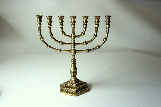 Image 1 of Menorah en laiton Chandelier à 7 branches