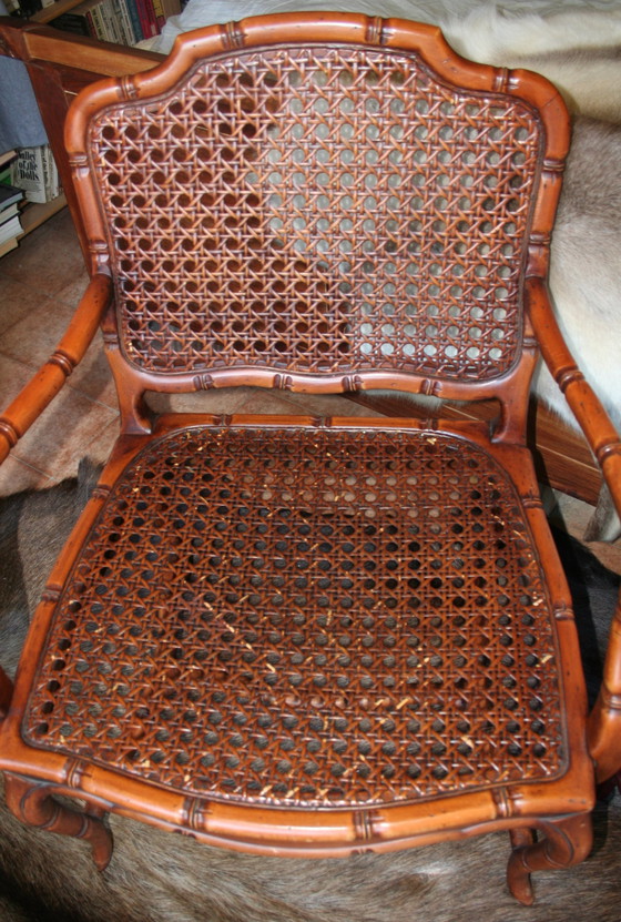 Image 1 of Fauteuil provincial français en faux bambou