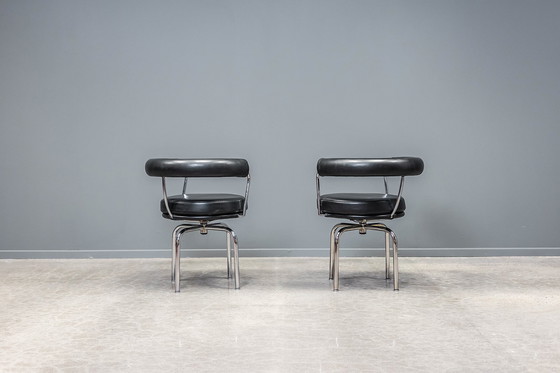 Image 1 of 2x Cassina LC7 chairs