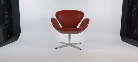 Image 1 of Fritz Hansen Swan Chair Walnut Leather Arne Jacobsen