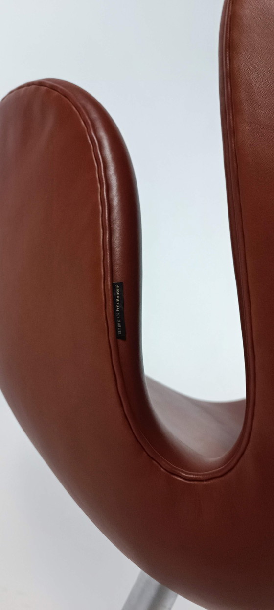 Image 1 of Fritz Hansen Swan Chair Walnut Leather Arne Jacobsen