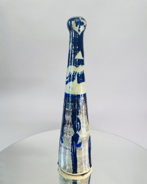 Large ceramic bottle by Lluis Castaldo