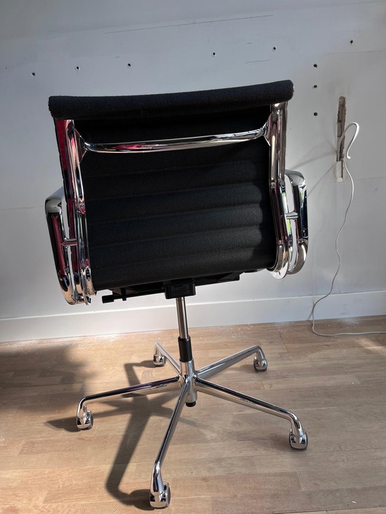 Image 1 of Vitra Ea 117 Desk Chair by Charles & Ray Eames