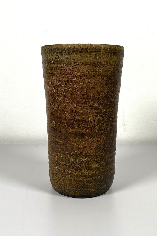 Earthenware turned vase by Mobach