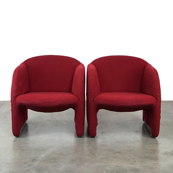 Image 1 of 2 poltrone rosse dal design vintage di Artifort, modello BEN