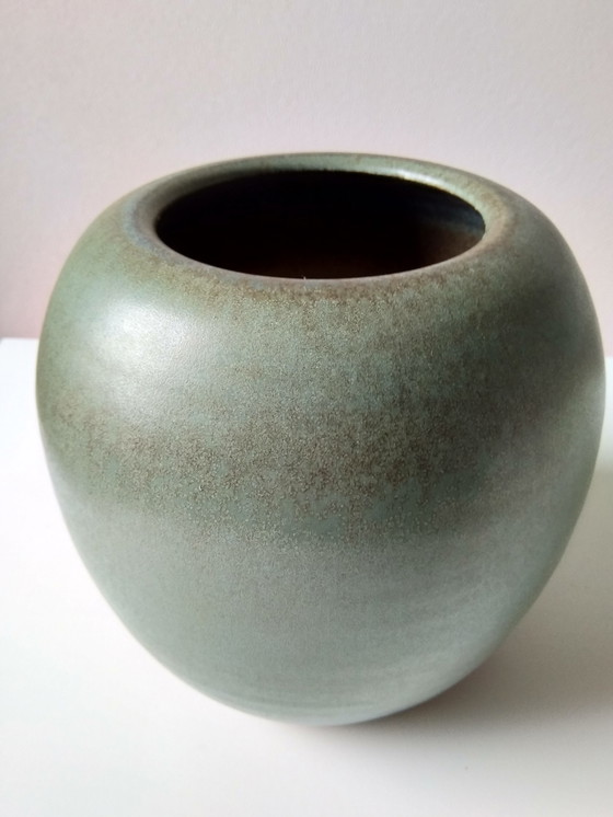 Image 1 of Gubbels Helden ceramic vase