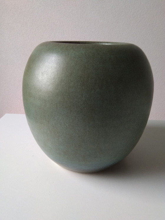 Image 1 of Gubbels Helden ceramic vase