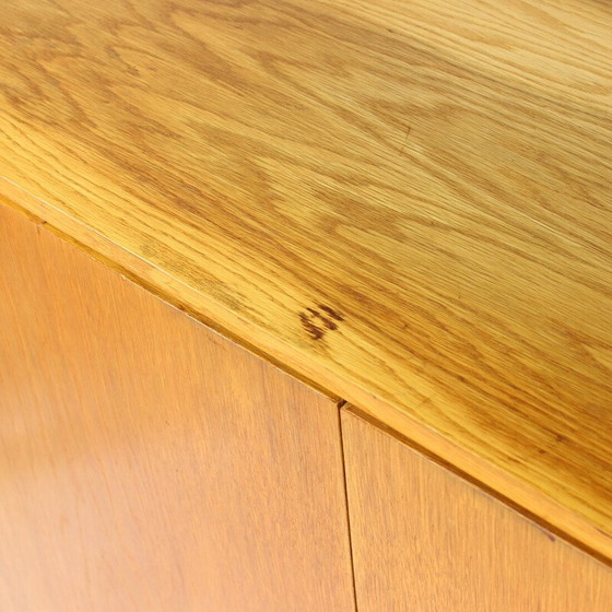 Image 1 of Vintage U 450 sideboard in oakwood by Jiri Jiroutek for Interier Praha, Czechoslovakia 1960s
