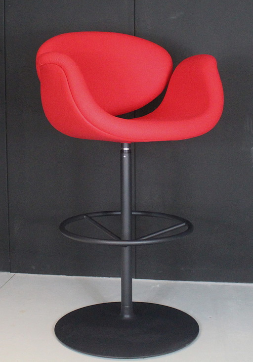 Artifort Little Tulip Barstool Red Wool