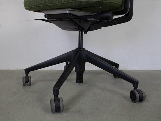 Image 1 of Vitra ID Mesh Office chair design Antonio Citterio