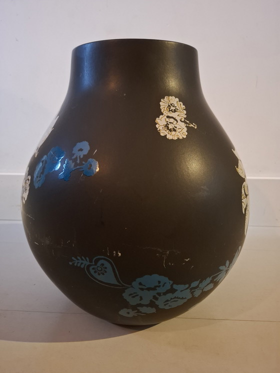 Image 1 of Black Vase - Collectors Item Hella Jongerius