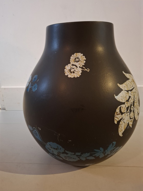 Image 1 of Black Vase - Collectors Item Hella Jongerius