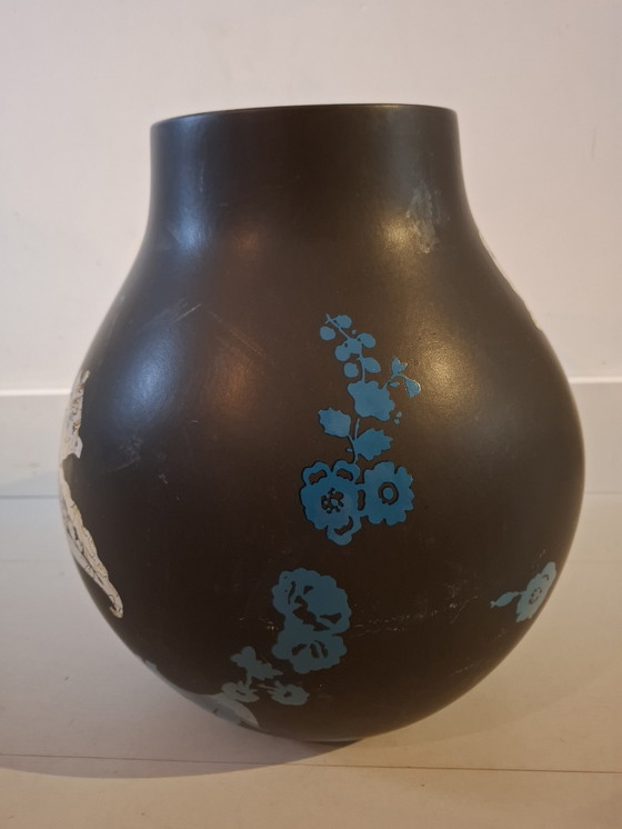 Image 1 of Black Vase - Collectors Item Hella Jongerius