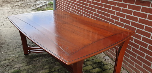 Schuitema dining room table TOP CONDITION NEW CONDITION