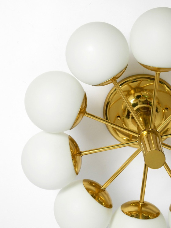 Image 1 of Bellissima lampada da soffitto in ottone stile Space Age degli anni '60 con 10 sfere di vetro di Kaiser Leuchten
