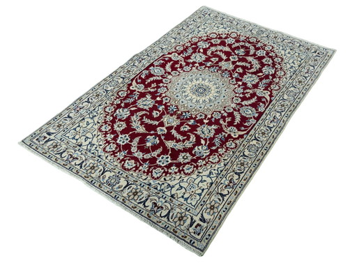 155 X 98 Cm Hand-Knotted Nain 9 La Persian Rug With Silk