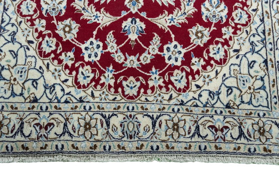 Image 1 of 155 X 98 Cm Hand-Knotted Nain 9 La Persian Rug With Silk