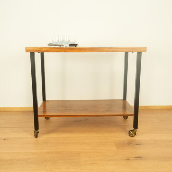 Image 1 of 1960s Walnut Trolley de service et table latérale