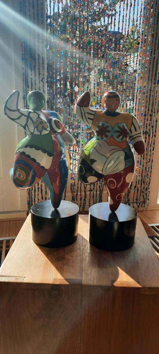 Molly And Dolly Statues