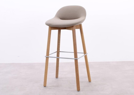 Image 1 of 8X Artifort Beso Barstool Beige