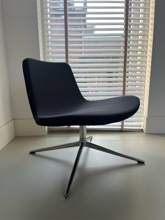 Image 1 of 2x Hay Ray swivel chair