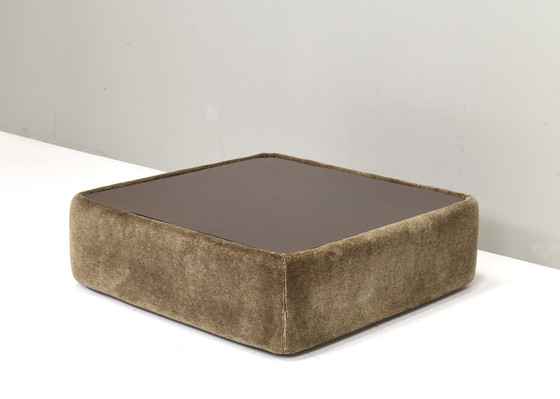 Image 1 of Table basse vintage en Mohair et verre, Italie - circa 1970