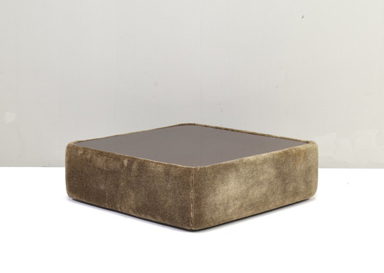 Image 1 of Table basse vintage en Mohair et verre, Italie - circa 1970