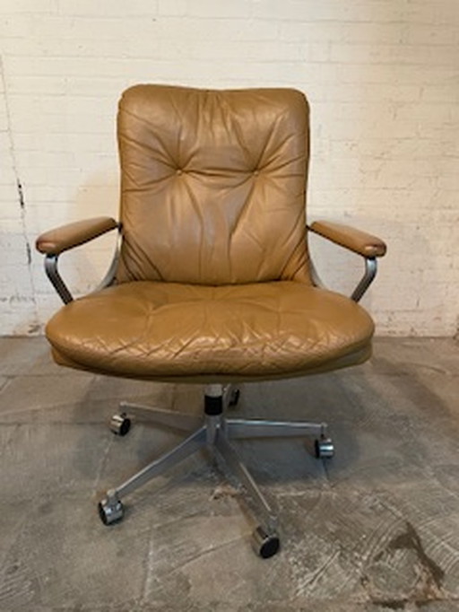 Strassle Gentilina leather office chair