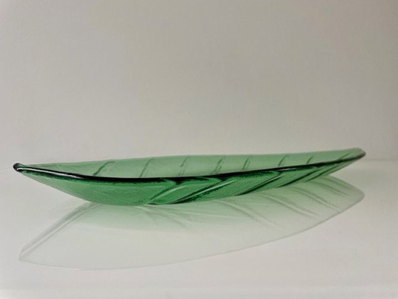 Image 1 of Presentation Bowl Palm Leaf Green Glass