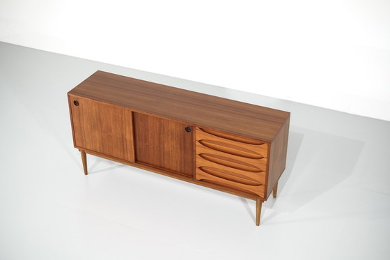 Image 1 of Medium-sized wooden sideboard