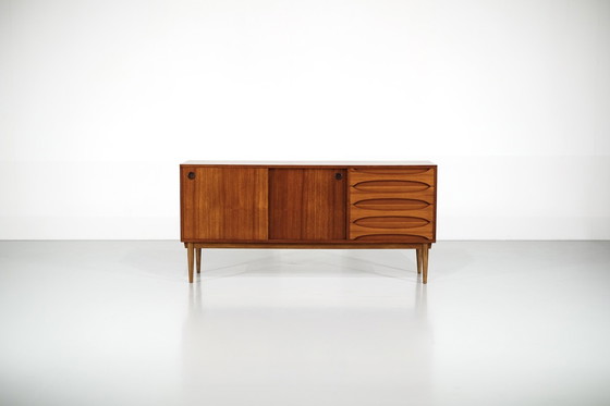 Image 1 of Medium-sized wooden sideboard